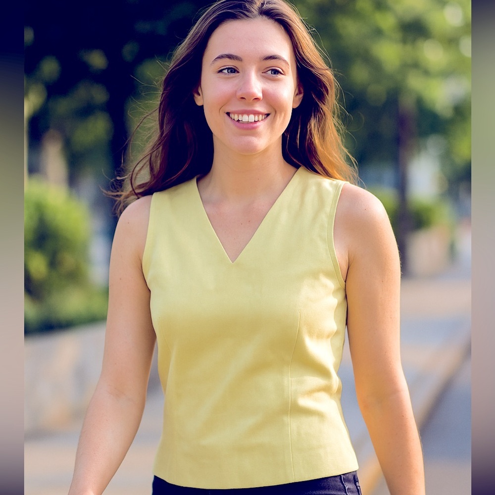 Ann Taylor 100% Silk Butter yellow V neck vest waistcoat size 2P